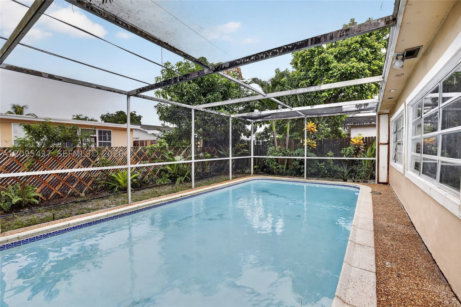 Real estate property located at 8508 Long Acre Dr, Broward, Knolls 1st Section, Miramar, FL