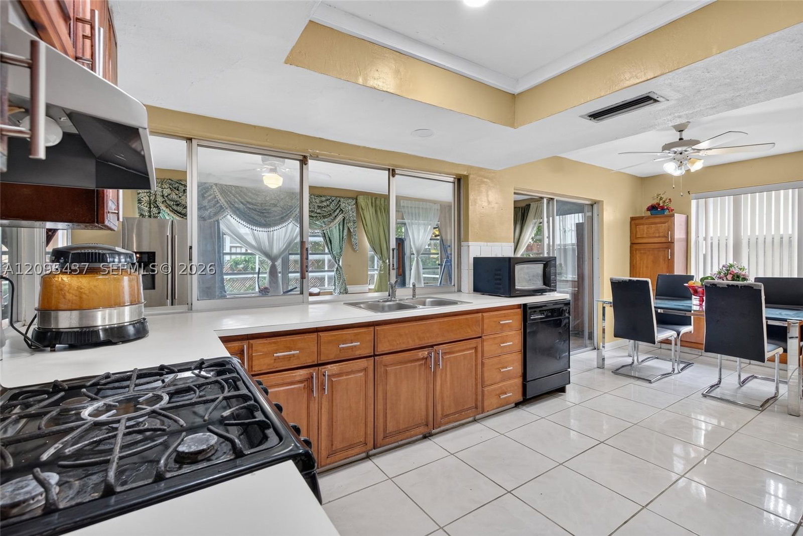 Real estate property located at 8508 Long Acre Dr, Broward, Knolls 1st Section, Miramar, FL