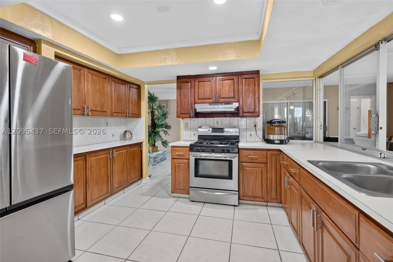Real estate property located at 8508 Long Acre Dr, Broward, Knolls 1st Section, Miramar, FL