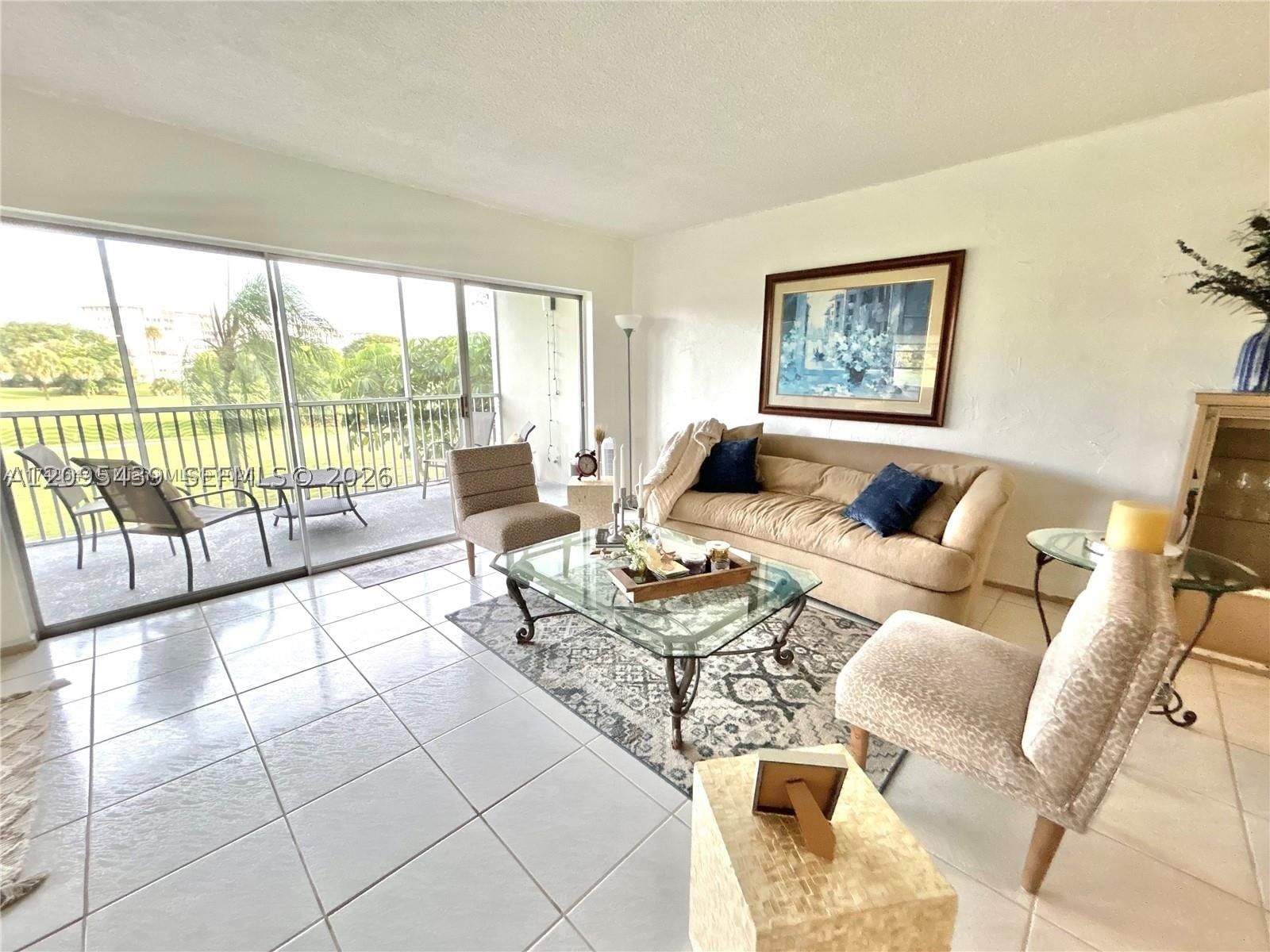 Real estate property located at 2900 Palm Aire Dr #210, Broward, No 3 Palm-aire Country Cl, Pompano Beach, FL