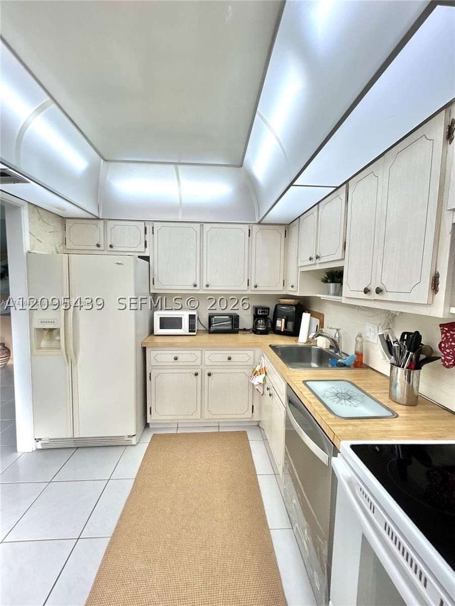 Real estate property located at 2900 Palm Aire Dr #210, Broward, No 3 Palm-aire Country Cl, Pompano Beach, FL