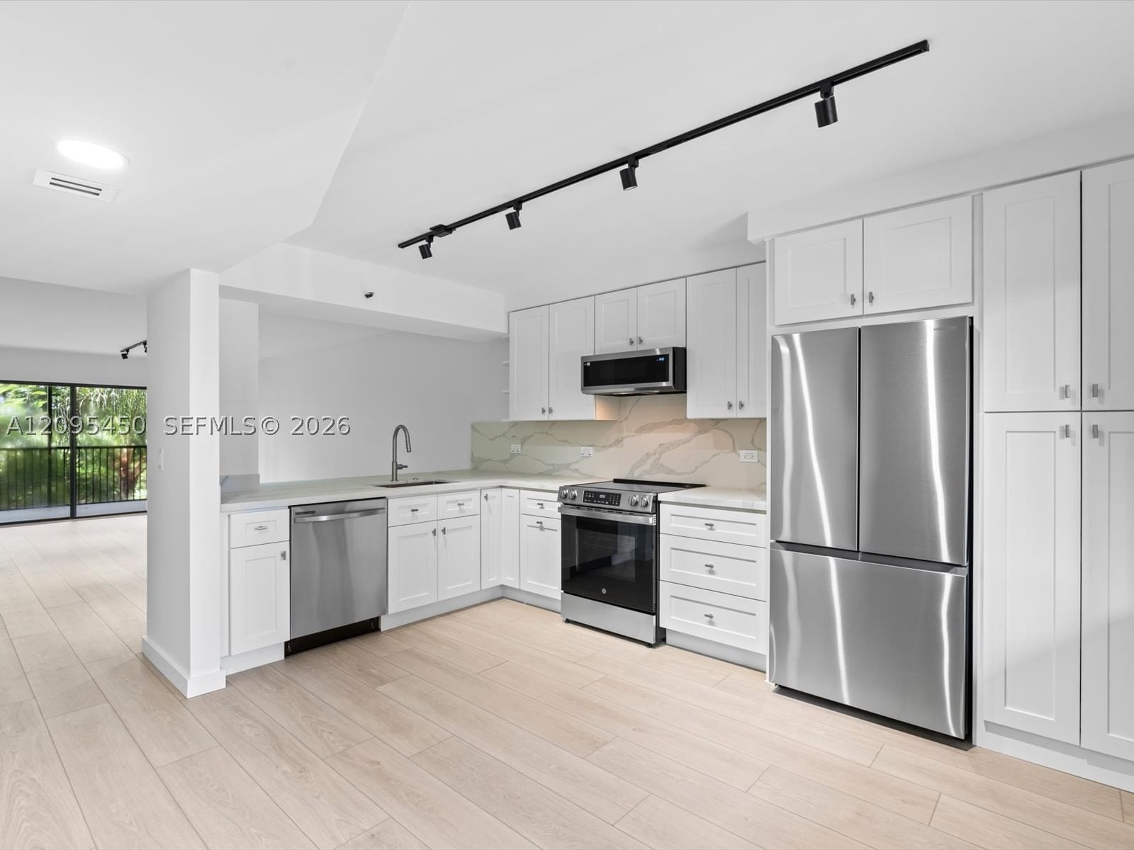 Real estate property located at 2200 Cypress Bend Dr #303, Broward, Cypress Bend Condominium, Pompano Beach, FL