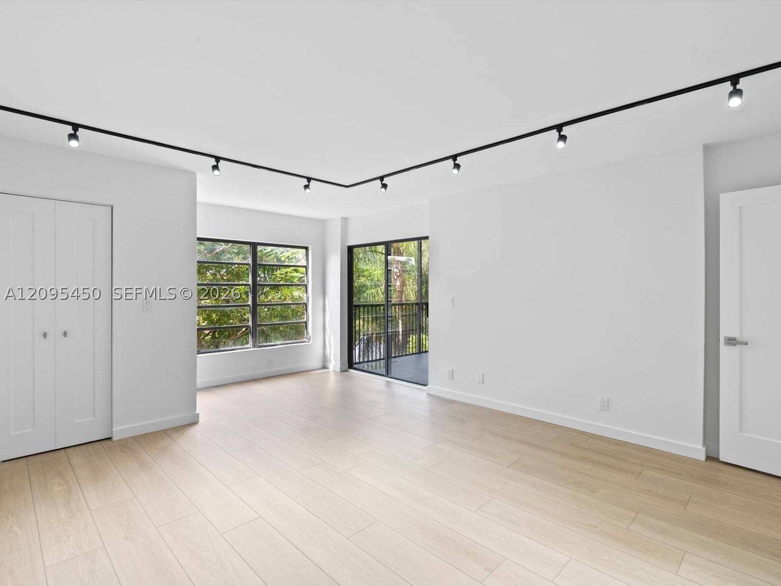Real estate property located at 2200 Cypress Bend Dr #303, Broward, Cypress Bend Condominium, Pompano Beach, FL
