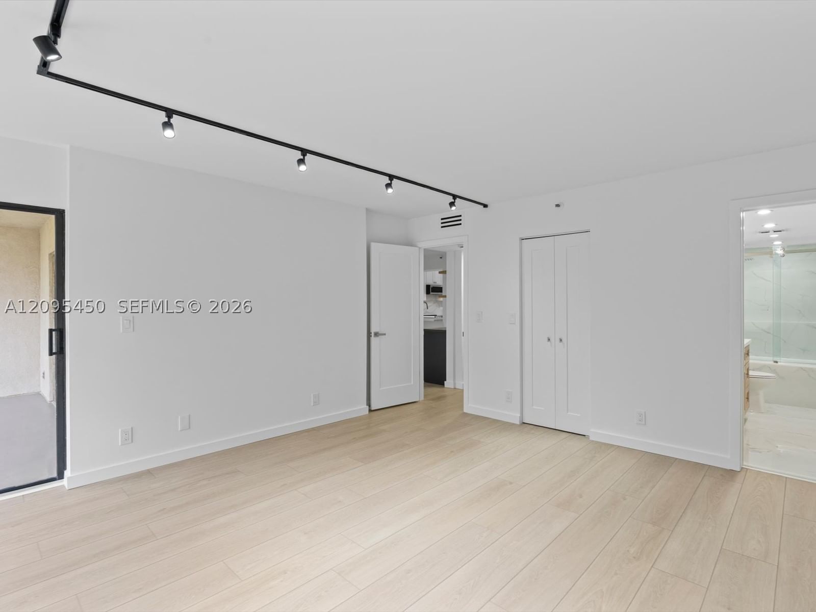 Real estate property located at 2200 Cypress Bend Dr #303, Broward, Cypress Bend Condominium, Pompano Beach, FL
