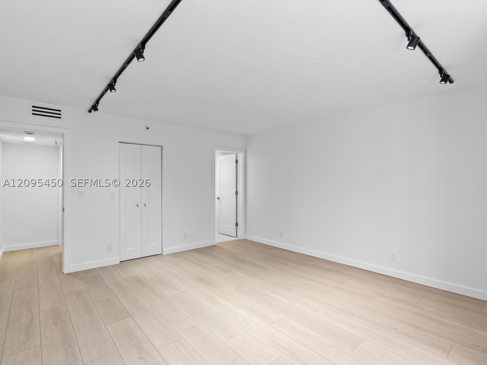 Real estate property located at 2200 Cypress Bend Dr #303, Broward, Cypress Bend Condominium, Pompano Beach, FL