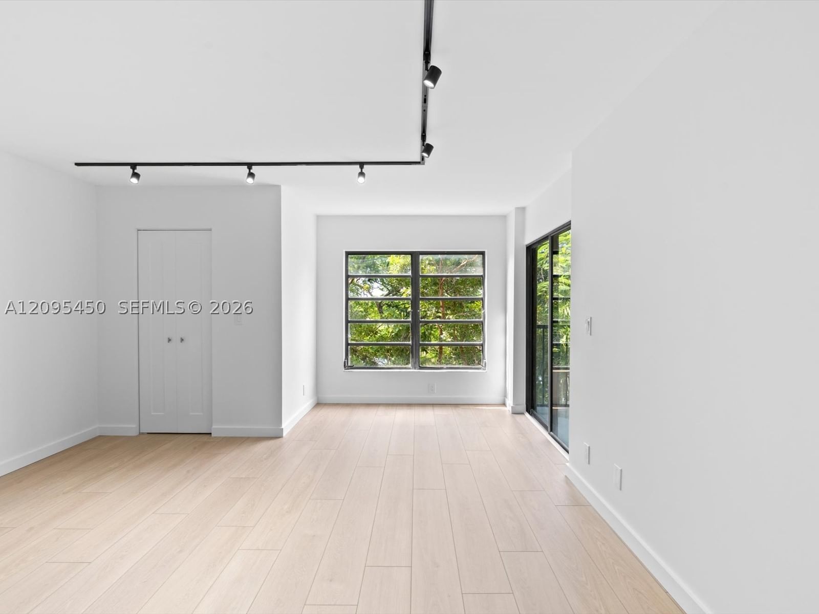 Real estate property located at 2200 Cypress Bend Dr #303, Broward, Cypress Bend Condominium, Pompano Beach, FL