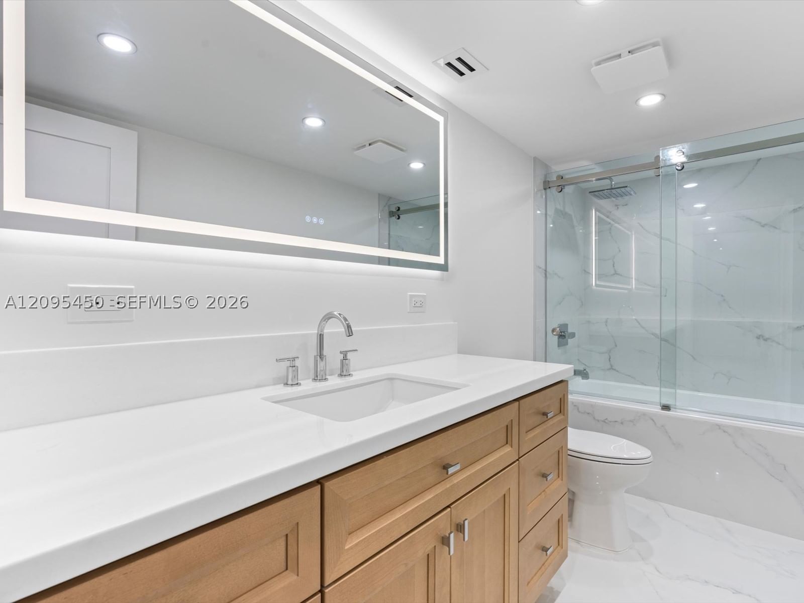 Real estate property located at 2200 Cypress Bend Dr #303, Broward, Cypress Bend Condominium, Pompano Beach, FL