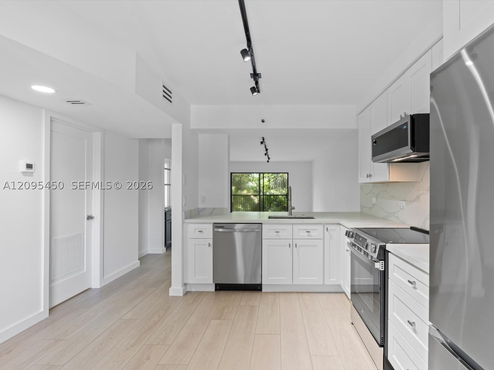 Real estate property located at 2200 Cypress Bend Dr #303, Broward, Cypress Bend Condominium, Pompano Beach, FL
