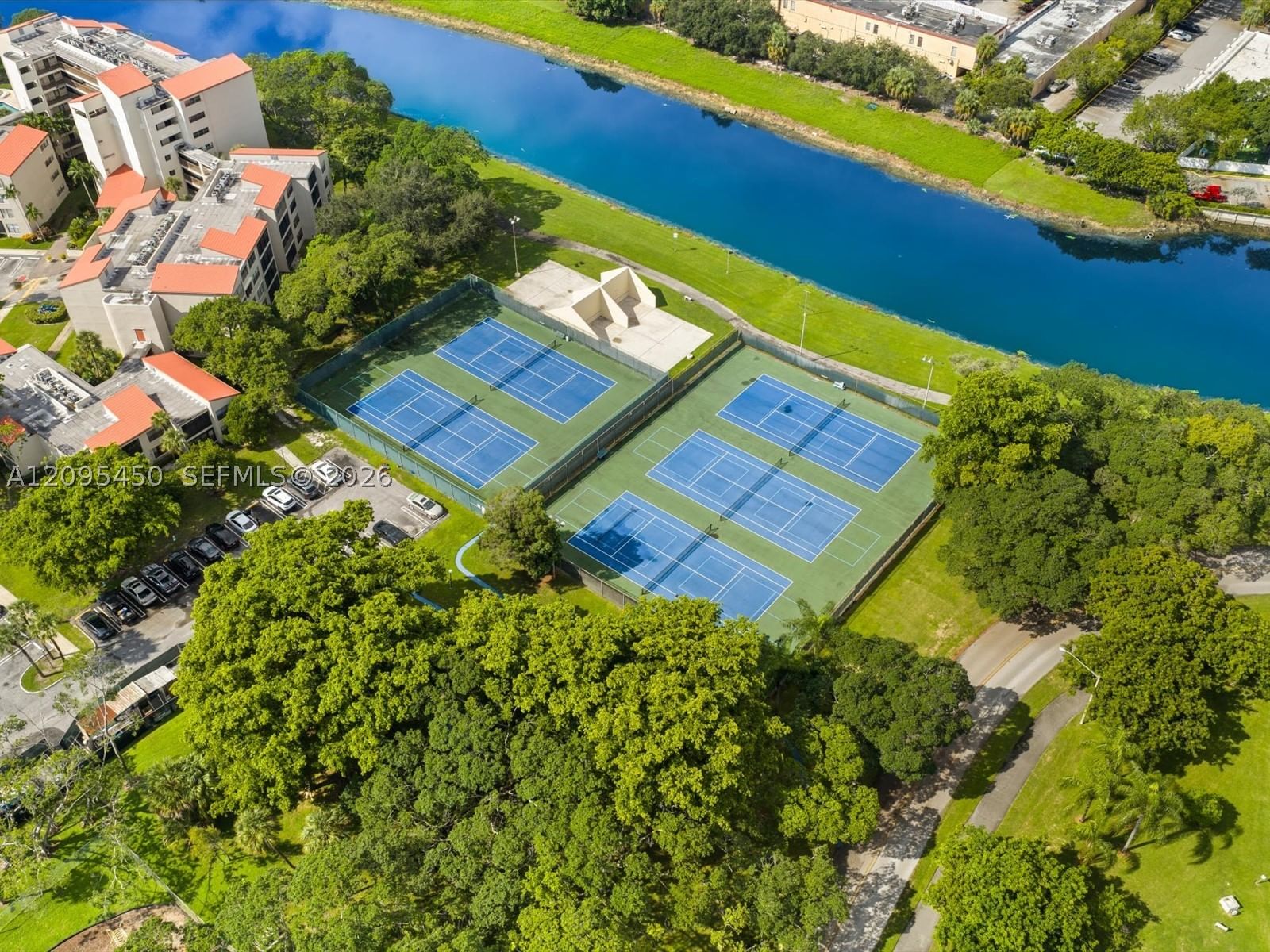 Real estate property located at 2200 Cypress Bend Dr #303, Broward, Cypress Bend Condominium, Pompano Beach, FL