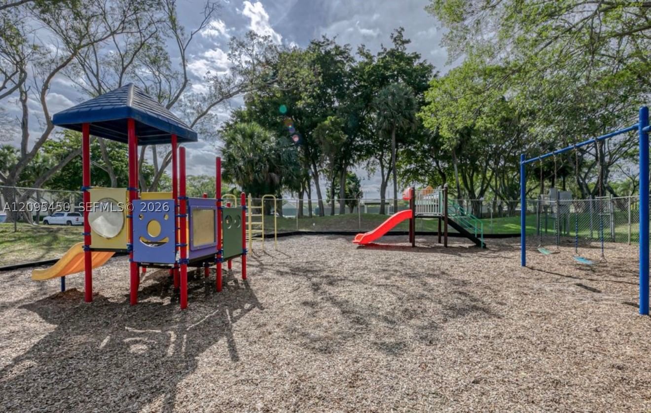 Real estate property located at 2200 Cypress Bend Dr #303, Broward, Cypress Bend Condominium, Pompano Beach, FL