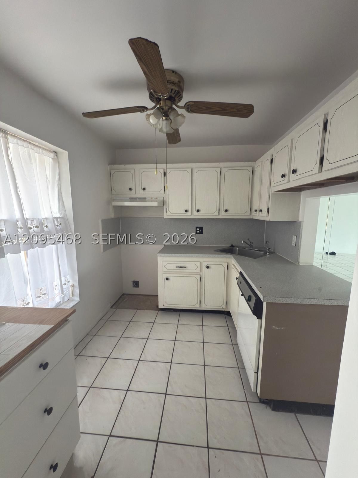 Real estate property located at 5800 64th Ave #306, Broward, Bermuda Club Nine Condo, Tamarac, FL