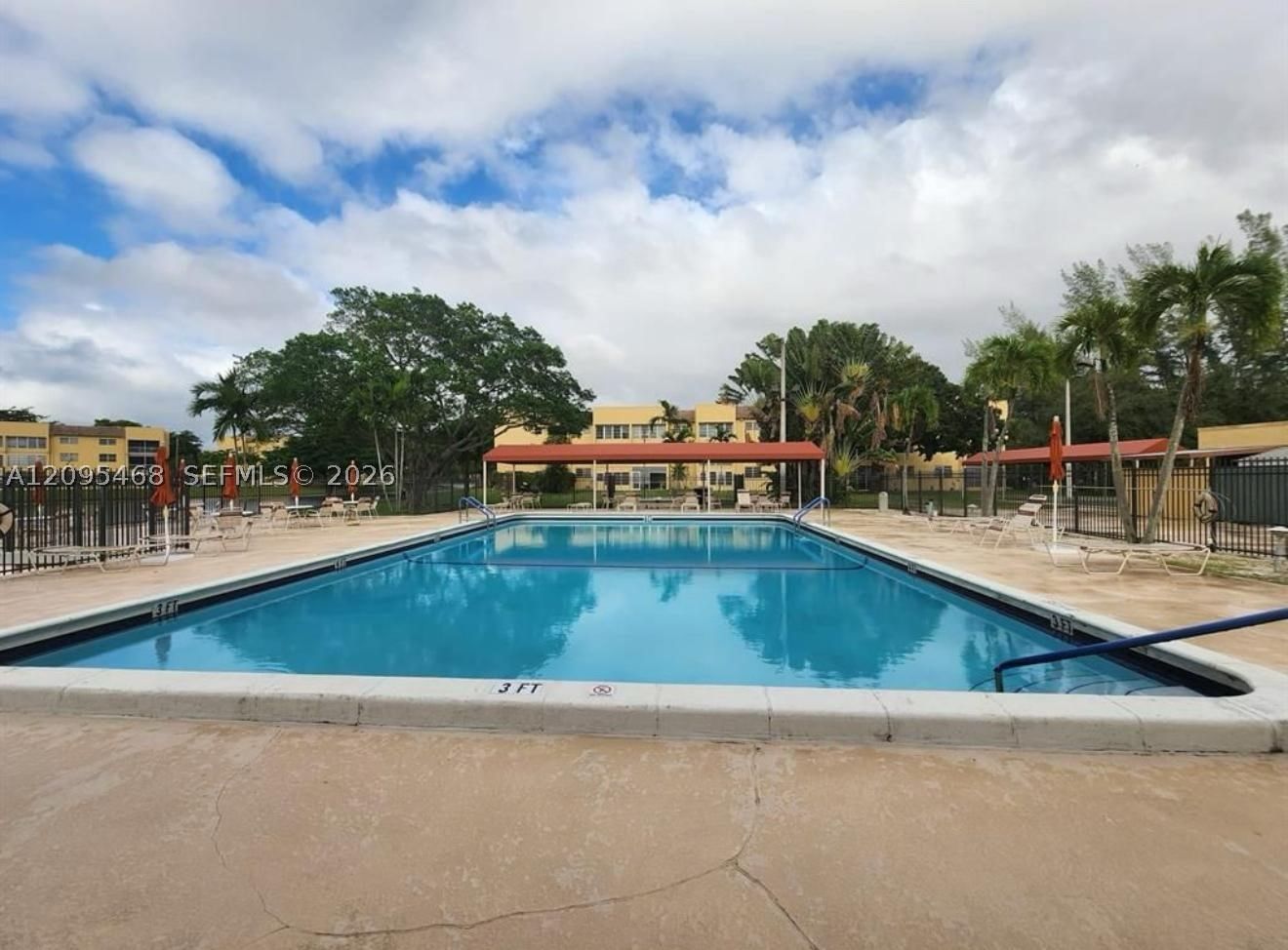 Real estate property located at 5800 64th Ave #306, Broward, Bermuda Club Nine Condo, Tamarac, FL