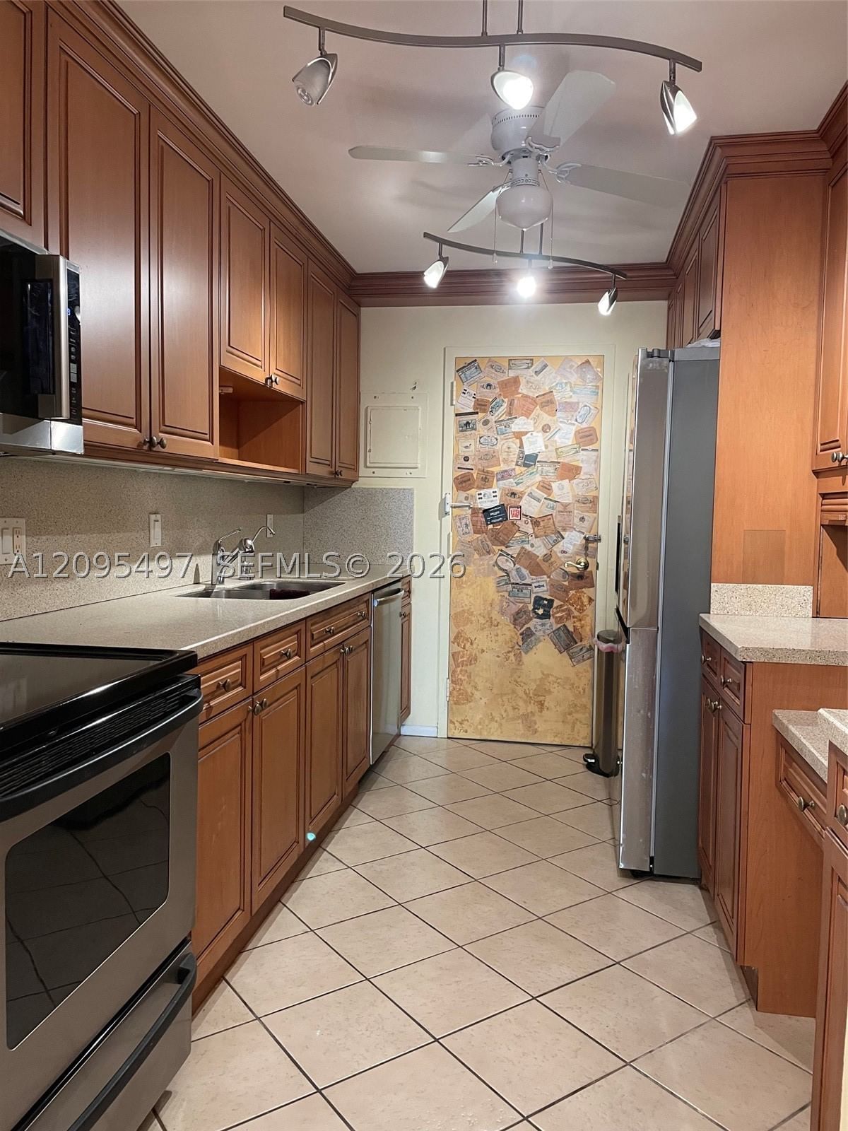 Real estate property located at 3233 32nd Ave #601, Broward, Continental, Fort Lauderdale, FL