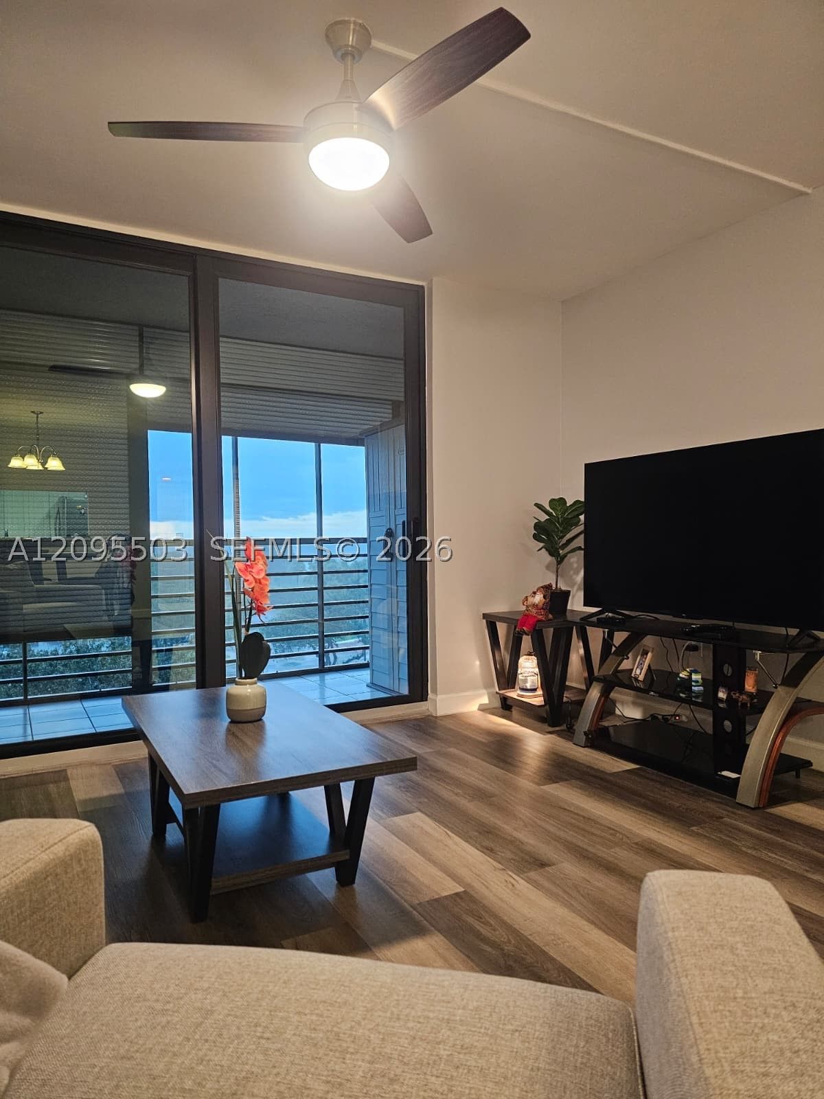 Real estate property located at 1000 Colony Point Cir #522, Broward, Colony Point 2 Condo, Pembroke Pines, FL