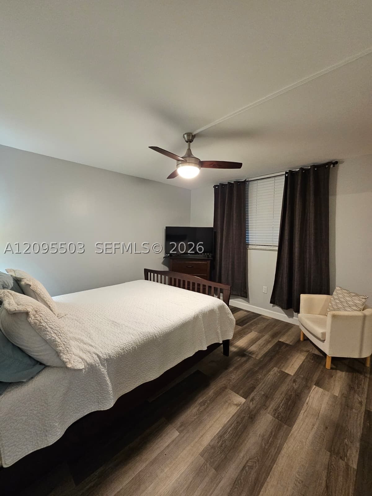Real estate property located at 1000 Colony Point Cir #522, Broward, Colony Point 2 Condo, Pembroke Pines, FL