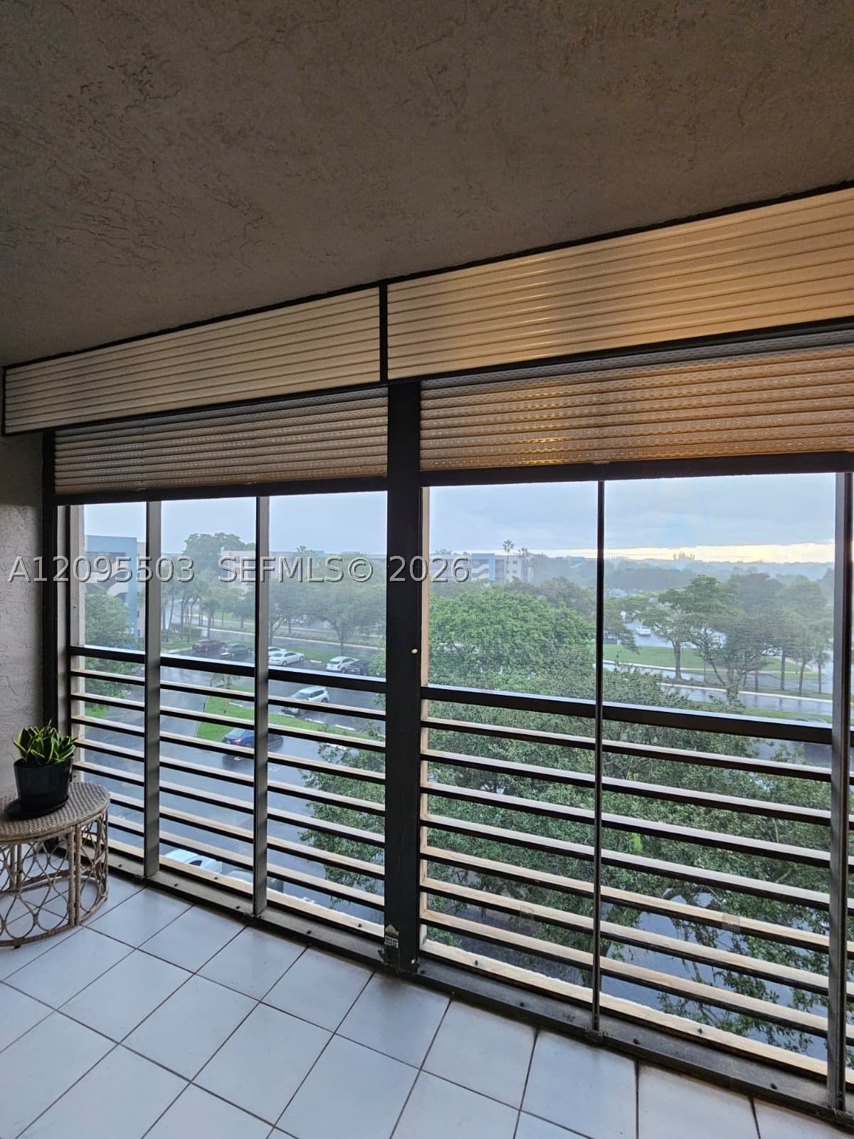 Real estate property located at 1000 Colony Point Cir #522, Broward, Colony Point 2 Condo, Pembroke Pines, FL