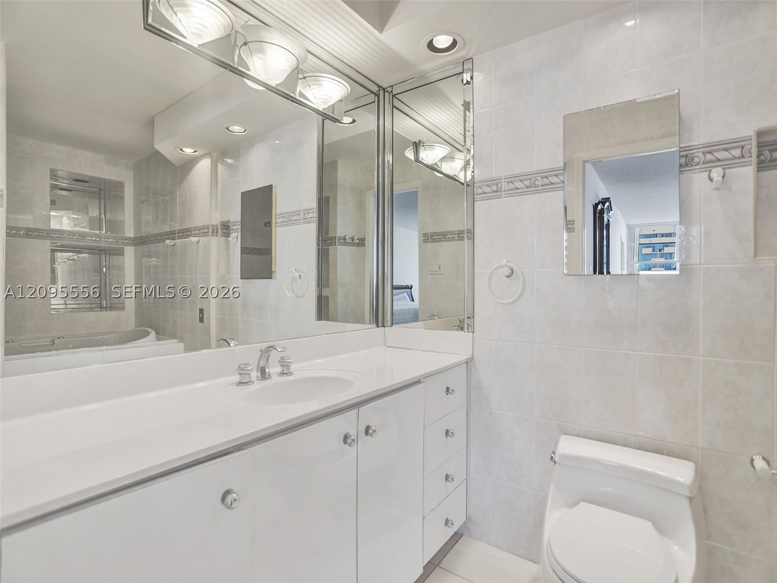 Real estate property located at 18071 BISCAYNE BLVD #1701, Miami-dade, Del Prado Marina, Aventura, FL