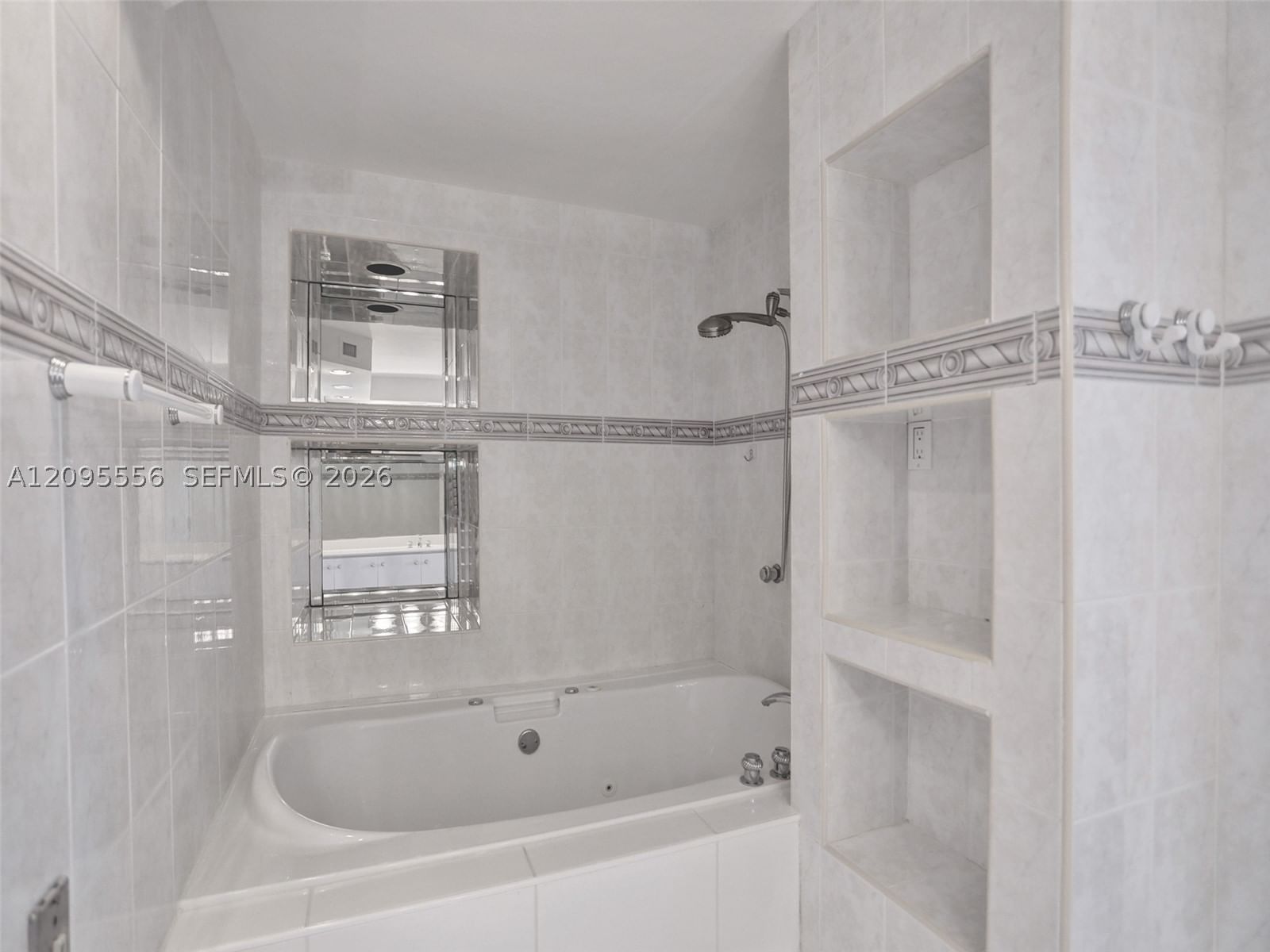 Real estate property located at 18071 BISCAYNE BLVD #1701, Miami-dade, Del Prado Marina, Aventura, FL