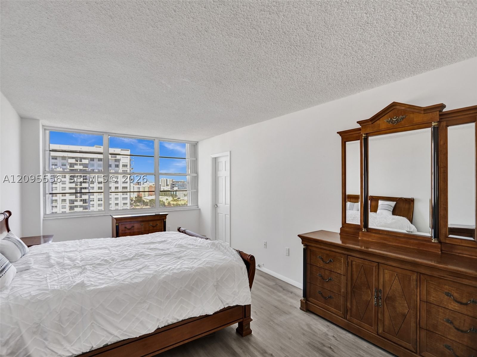 Real estate property located at 18071 BISCAYNE BLVD #1701, Miami-dade, Del Prado Marina, Aventura, FL