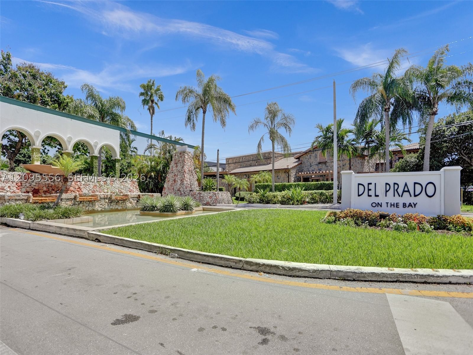 Real estate property located at 18071 BISCAYNE BLVD #1701, Miami-dade, Del Prado Marina, Aventura, FL