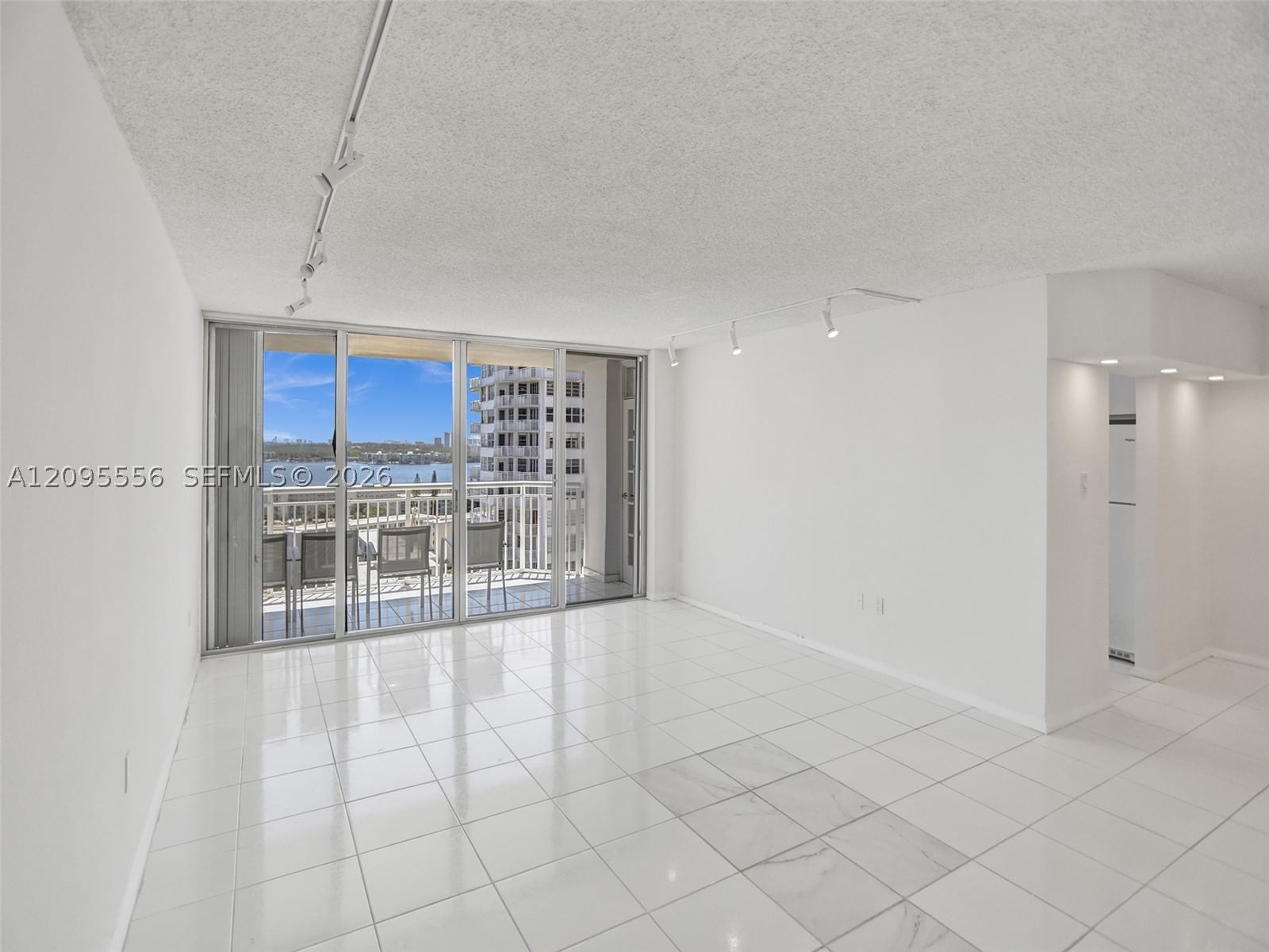 Real estate property located at 18071 BISCAYNE BLVD #1701, Miami-dade, Del Prado Marina, Aventura, FL