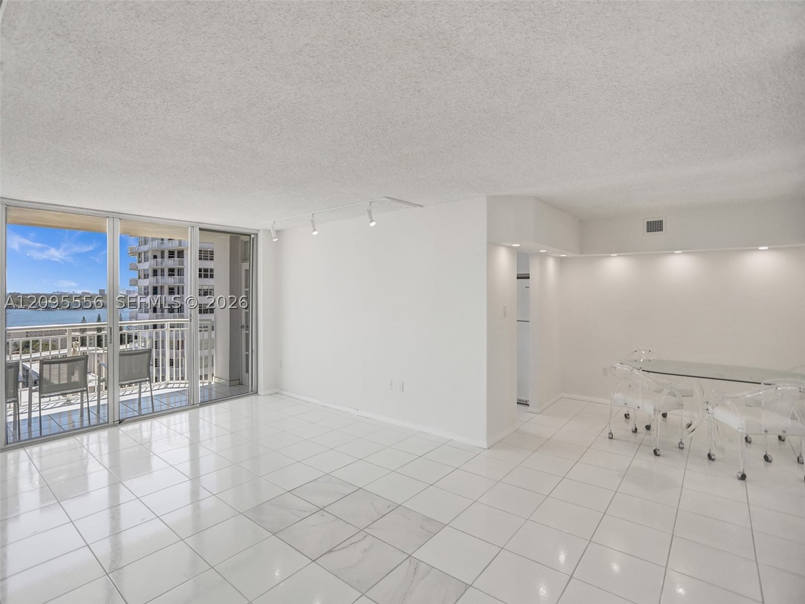 Real estate property located at 18071 BISCAYNE BLVD #1701, Miami-dade, Del Prado Marina, Aventura, FL