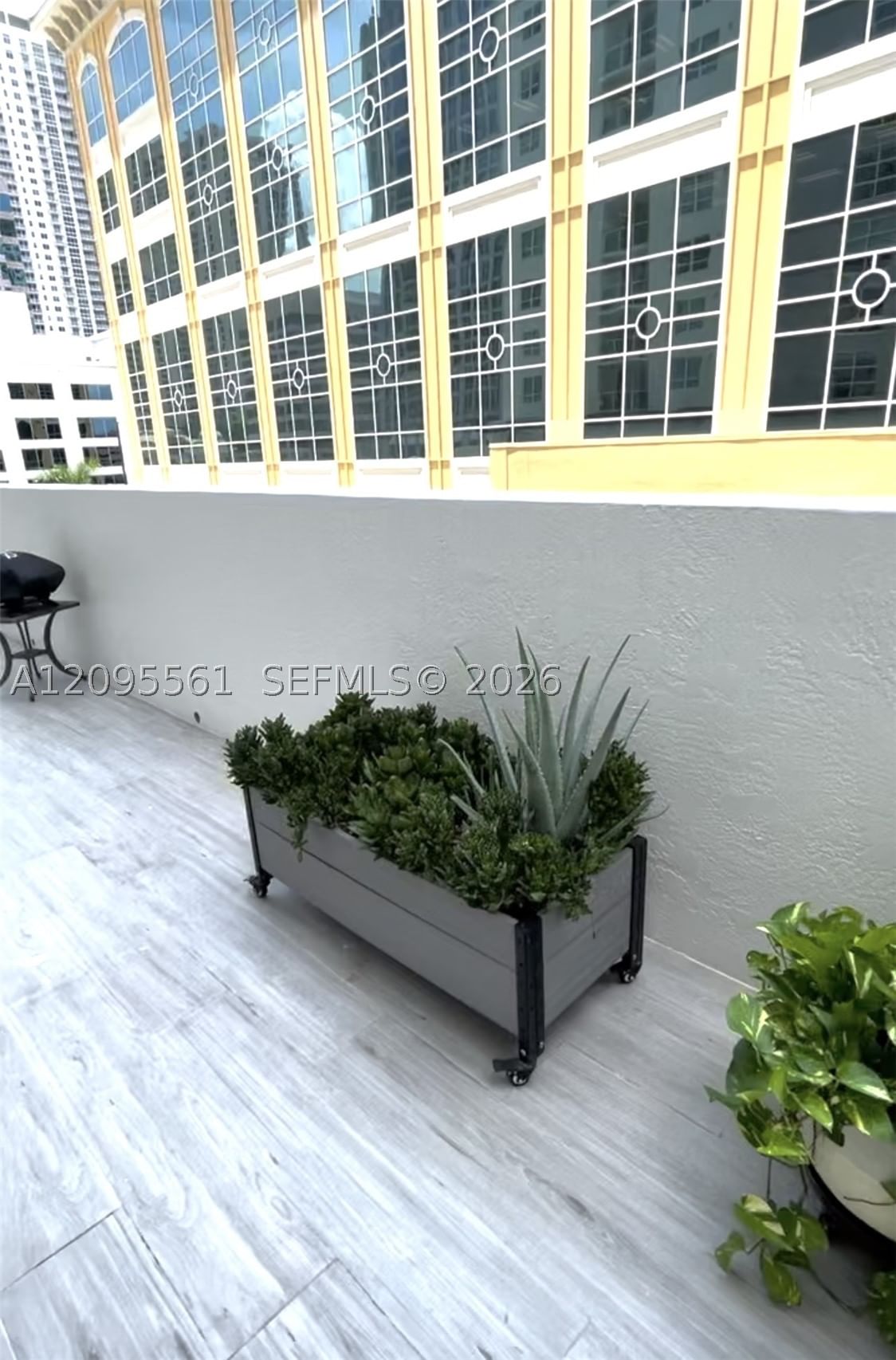 Real estate property located at 350 2nd St #680, Broward, 350 Las Olas Place Condo, Fort Lauderdale, FL