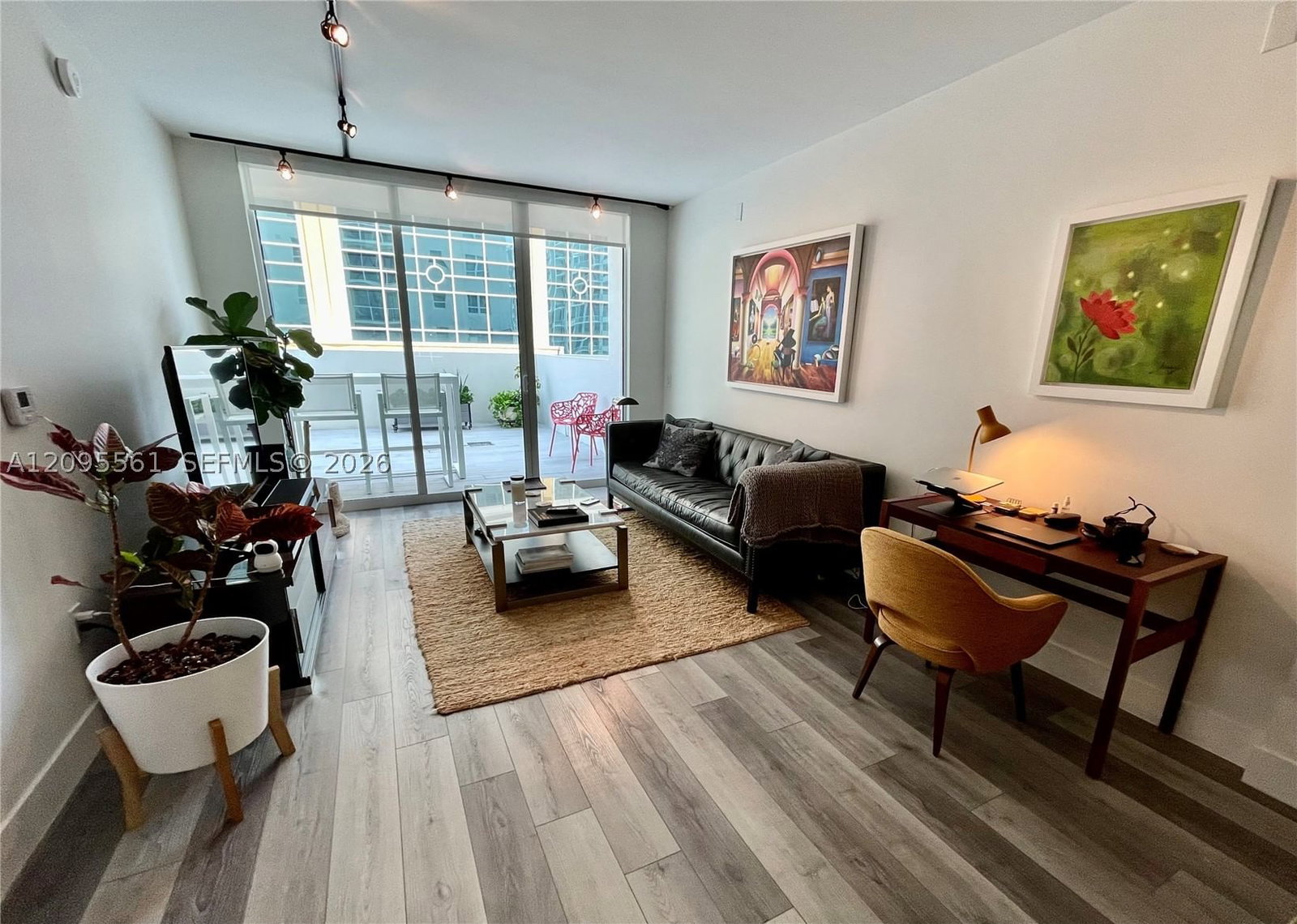 Real estate property located at 350 2nd St #680, Broward, 350 Las Olas Place Condo, Fort Lauderdale, FL