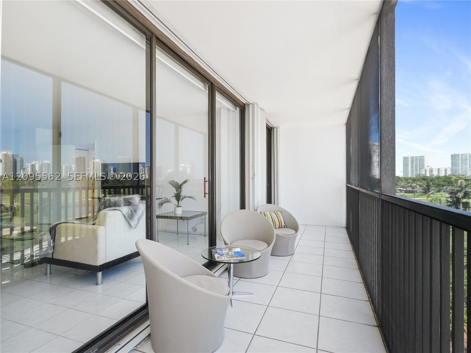 Real estate property located at 20379 Country Club Dr #536, Miami-dade, Coronado Condo - Tower Ii, Aventura, FL