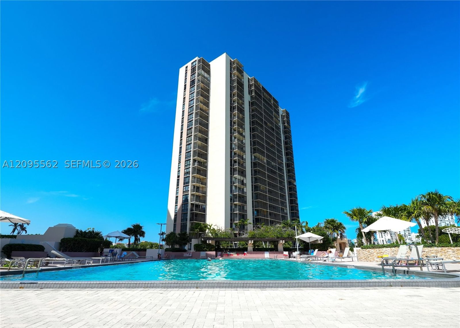 Real estate property located at 20379 Country Club Dr #536, Miami-dade, Coronado Condo - Tower Ii, Aventura, FL