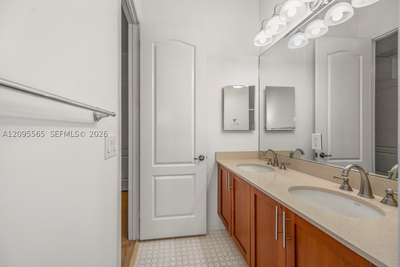 Real estate property located at 341 13th Ter #341, Broward, Village At Sailboat Bend, Fort Lauderdale, FL