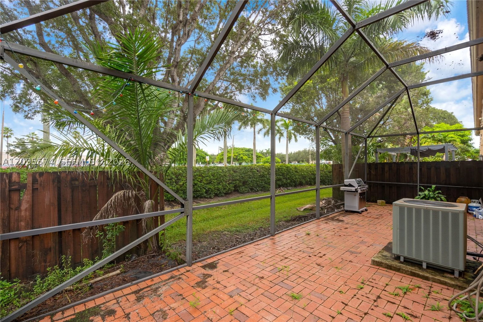 Real estate property located at 916 135th Ter, Broward, Pembroke Falls Phase 3, Pembroke Pines, FL