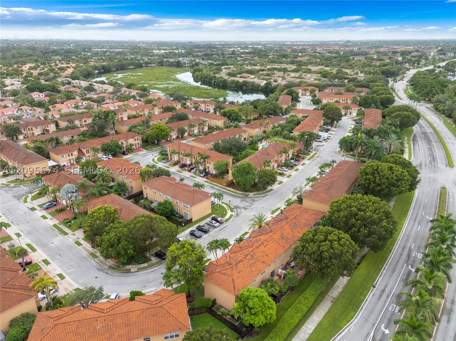 Real estate property located at 916 135th Ter, Broward, Pembroke Falls Phase 3, Pembroke Pines, FL