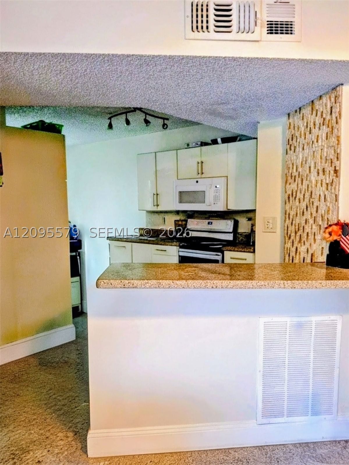 Real estate property located at 8801 Wiles Rd #208, Broward, Edgewater Condo, Coral Springs, FL