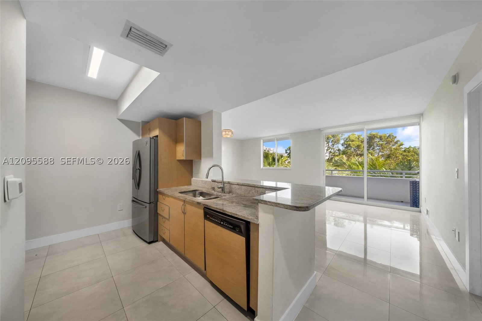 Real estate property located at 2775 187th St #318, Miami-dade, Venture At Aventura West, Aventura, FL