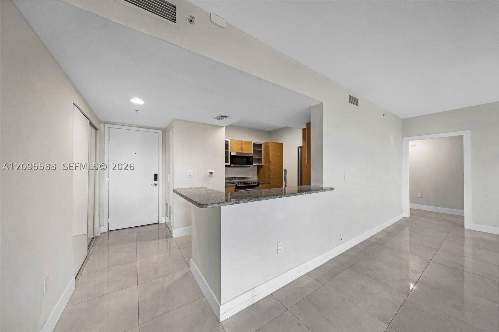 Real estate property located at 2775 187th St #318, Miami-dade, Venture At Aventura West, Aventura, FL