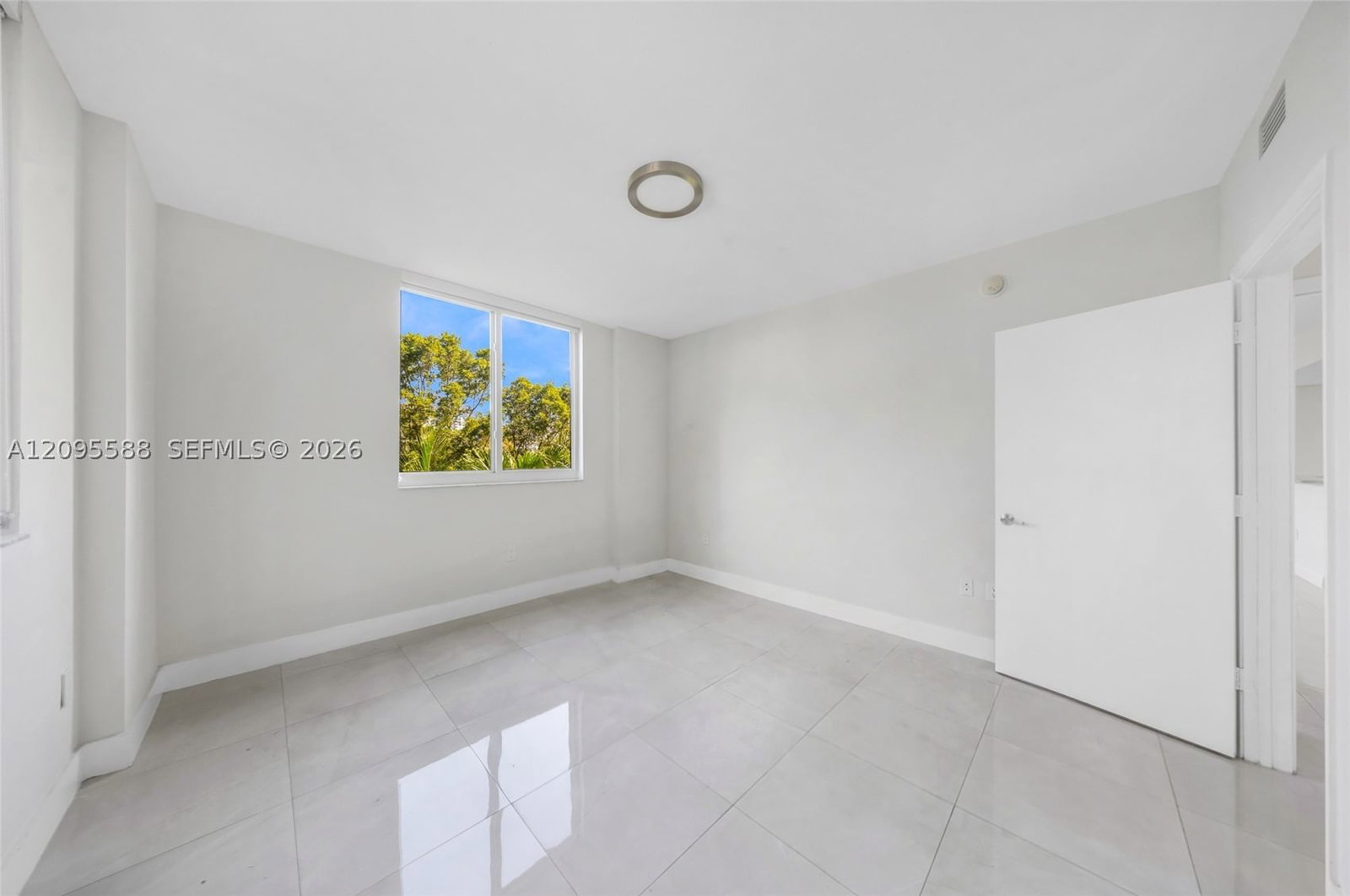 Real estate property located at 2775 187th St #318, Miami-dade, Venture At Aventura West, Aventura, FL