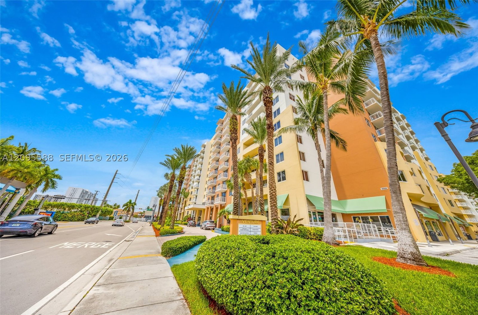Real estate property located at 2775 187th St #318, Miami-dade, Venture At Aventura West, Aventura, FL