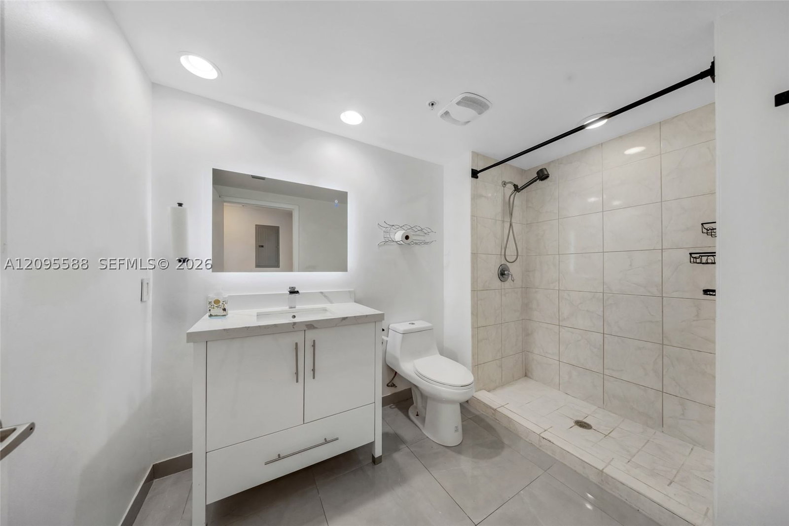 Real estate property located at 2775 187th St #318, Miami-dade, Venture At Aventura West, Aventura, FL