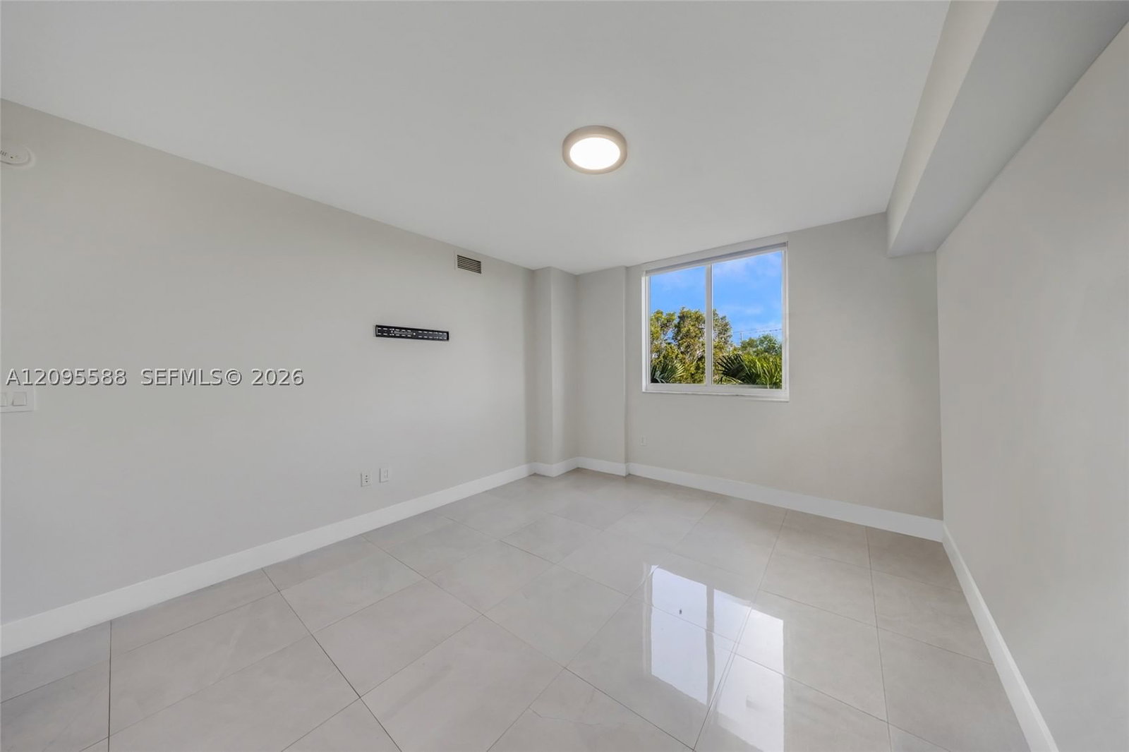 Real estate property located at 2775 187th St #318, Miami-dade, Venture At Aventura West, Aventura, FL