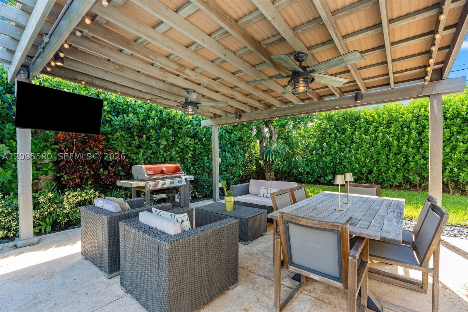 Real estate property located at 8610 47th St, Miami-dade, Jewel Ests, Miami, FL