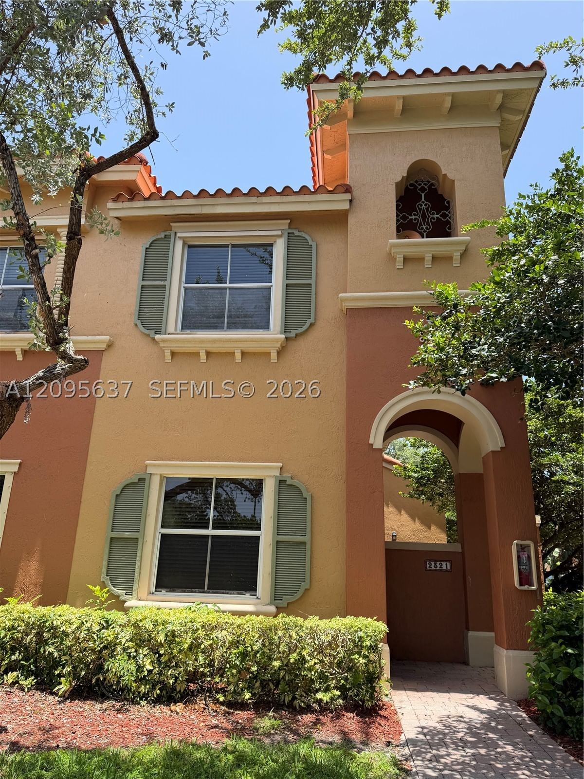 Real estate property located at 2321 Mariner Ct, Broward, Villas At Harbor Isles Co, Dania Beach, FL