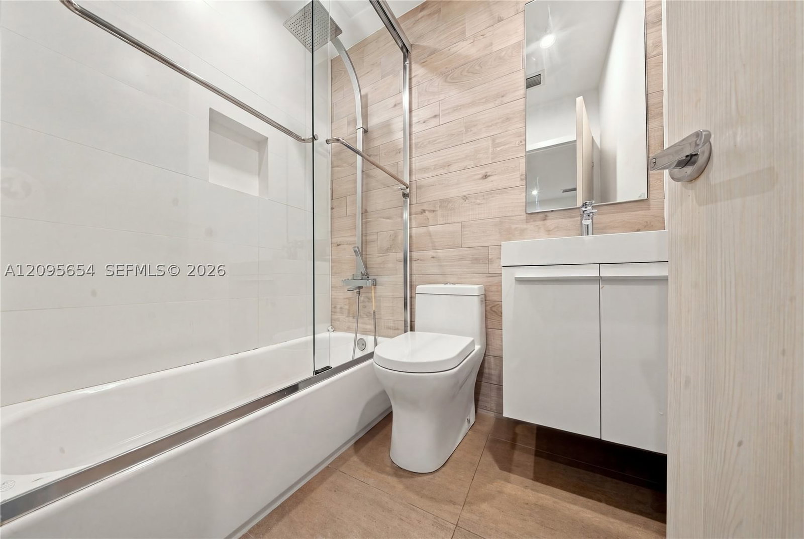Real estate property located at 3680 Battersea Rd, Miami-dade, Pinecrest Manor 1st Addn, Miami, FL