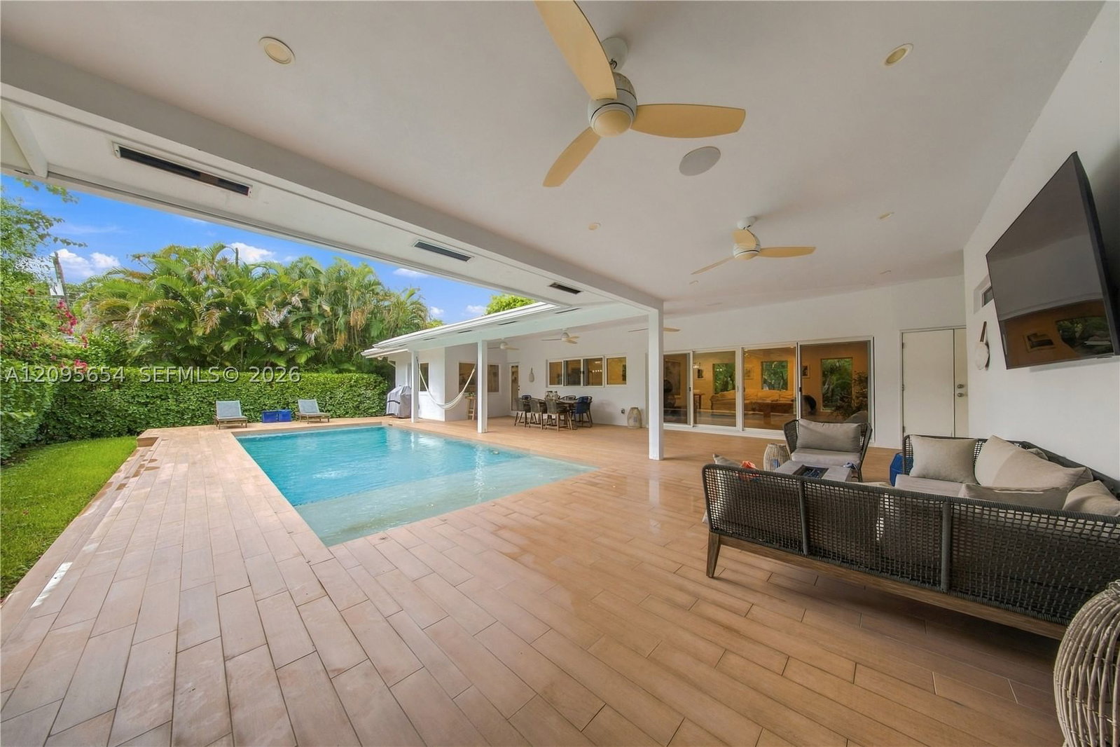 Real estate property located at 3680 Battersea Rd, Miami-dade, Pinecrest Manor 1st Addn, Miami, FL