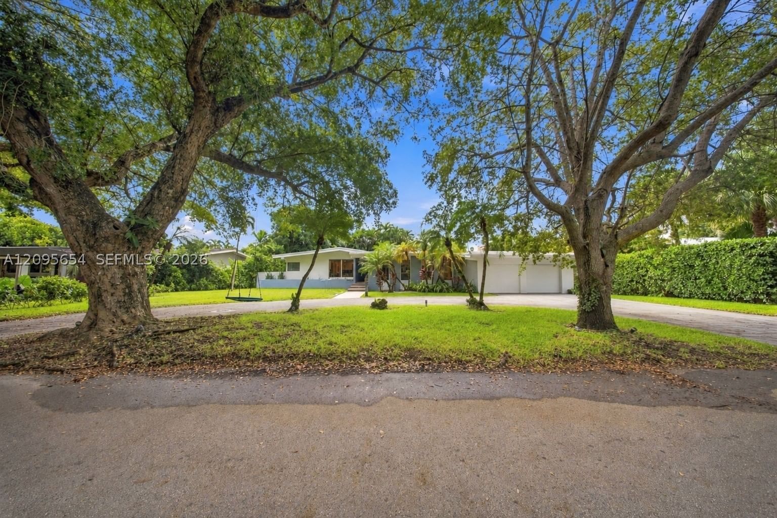 Real estate property located at 3680 Battersea Rd, Miami-dade, Pinecrest Manor 1st Addn, Miami, FL
