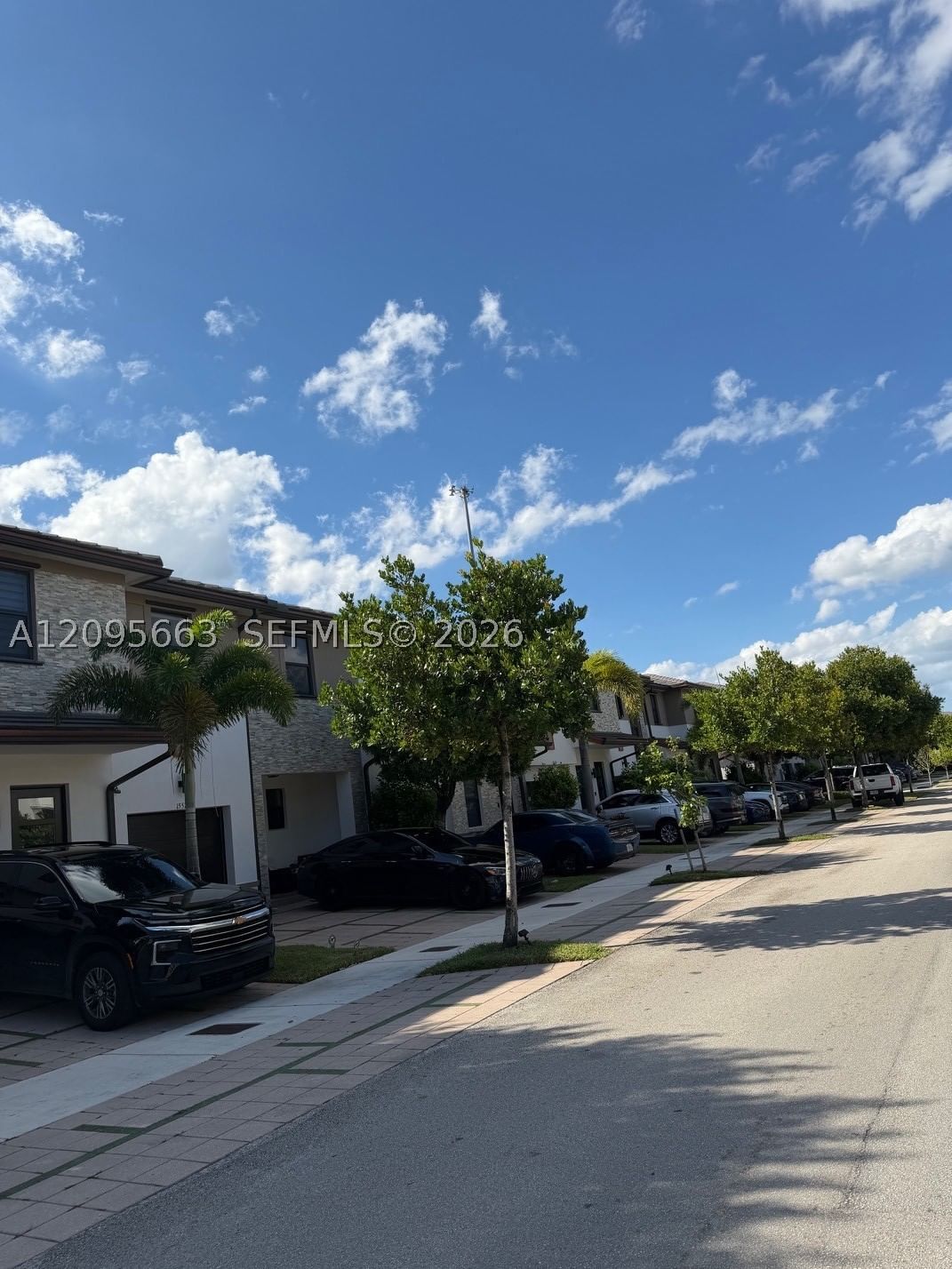 Real estate property located at 15780 91st Ct, Miami-dade, Dunnwoody Lake, Miami Lakes, FL