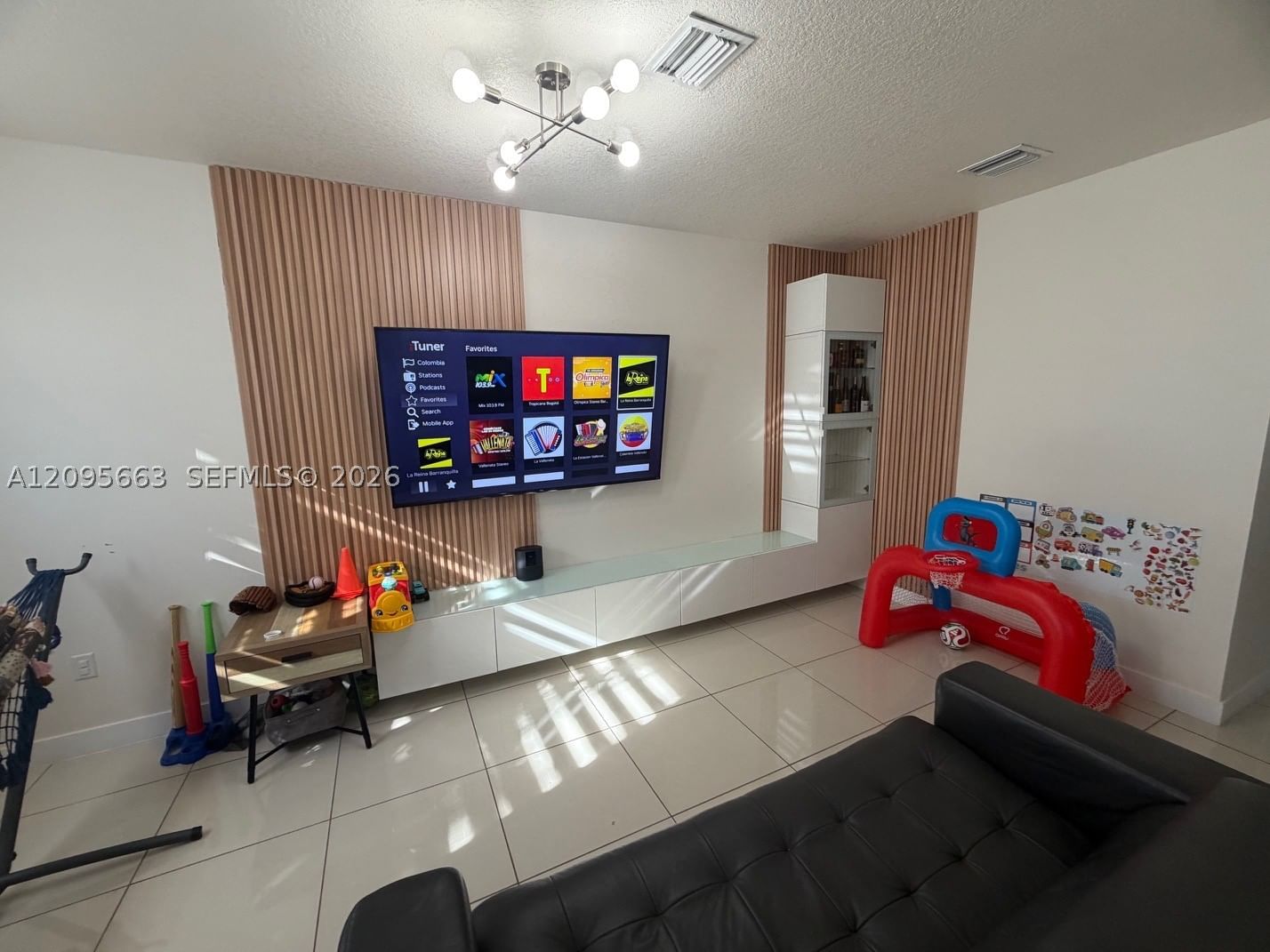 Real estate property located at 15780 91st Ct, Miami-dade, Dunnwoody Lake, Miami Lakes, FL