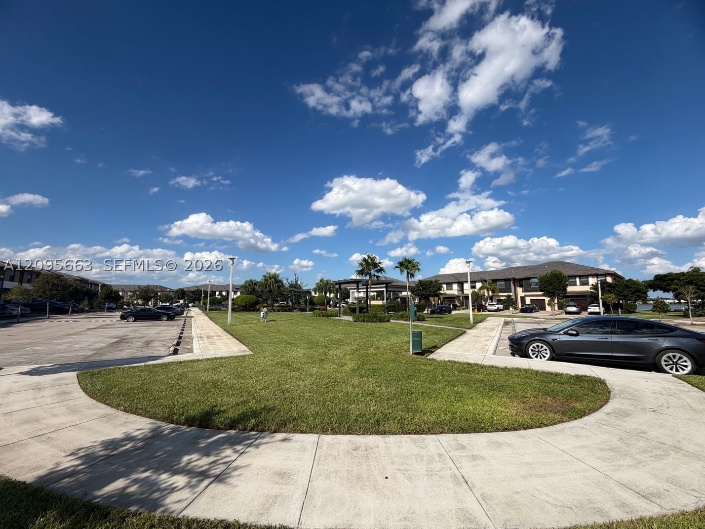 Real estate property located at 15780 91st Ct, Miami-dade, Dunnwoody Lake, Miami Lakes, FL