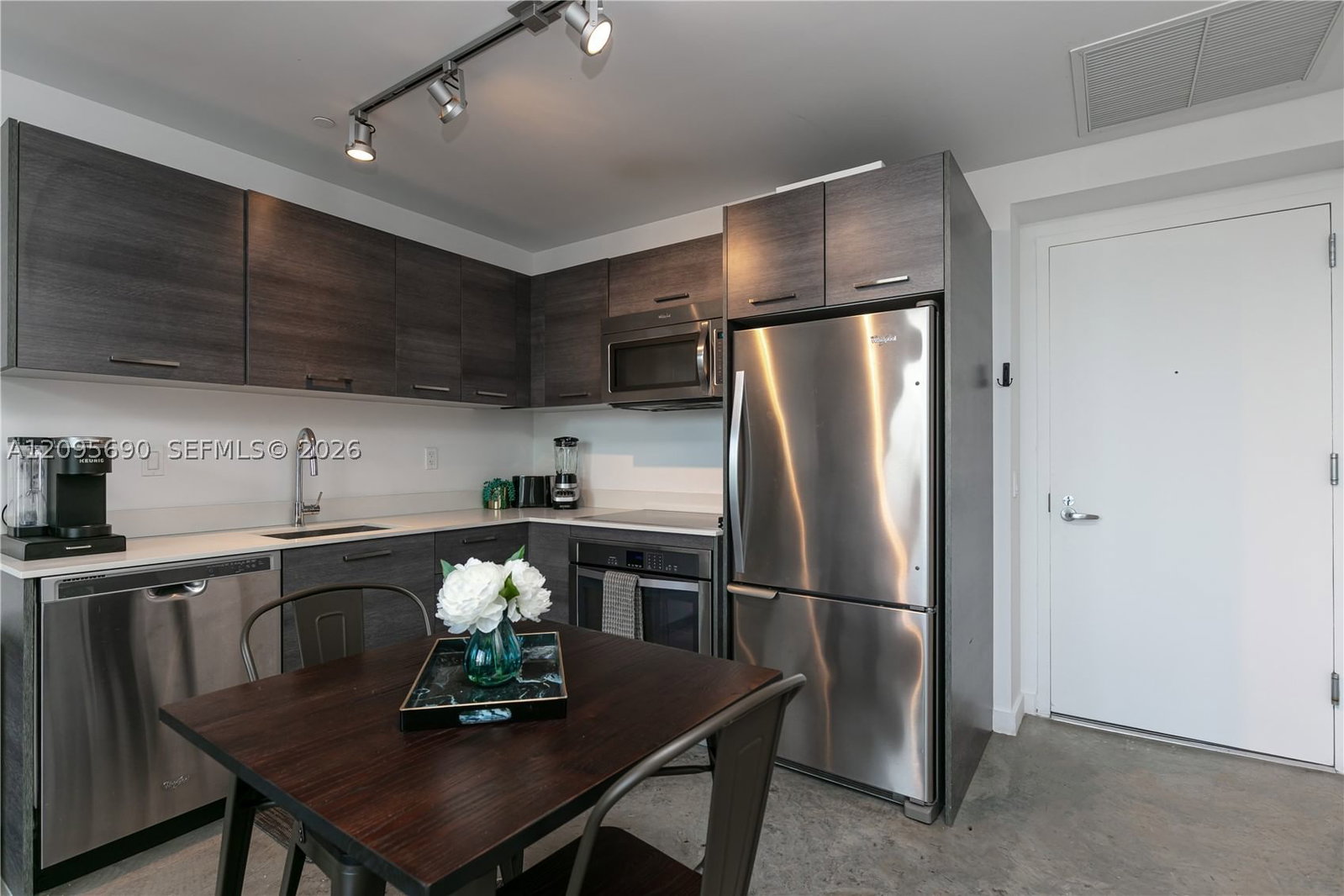 Real estate property located at 151 1st St #3103, Miami-dade, Centro Condo, Miami, FL