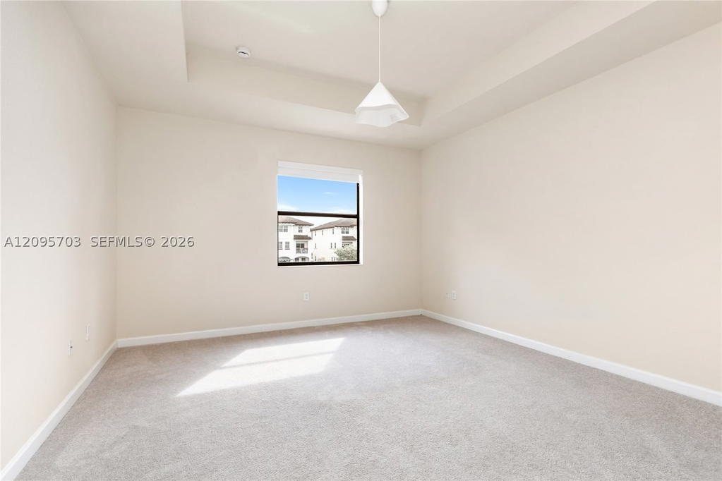 Real estate property located at 8965 98th Ave, Miami-dade, Doral Breeze, Doral, FL